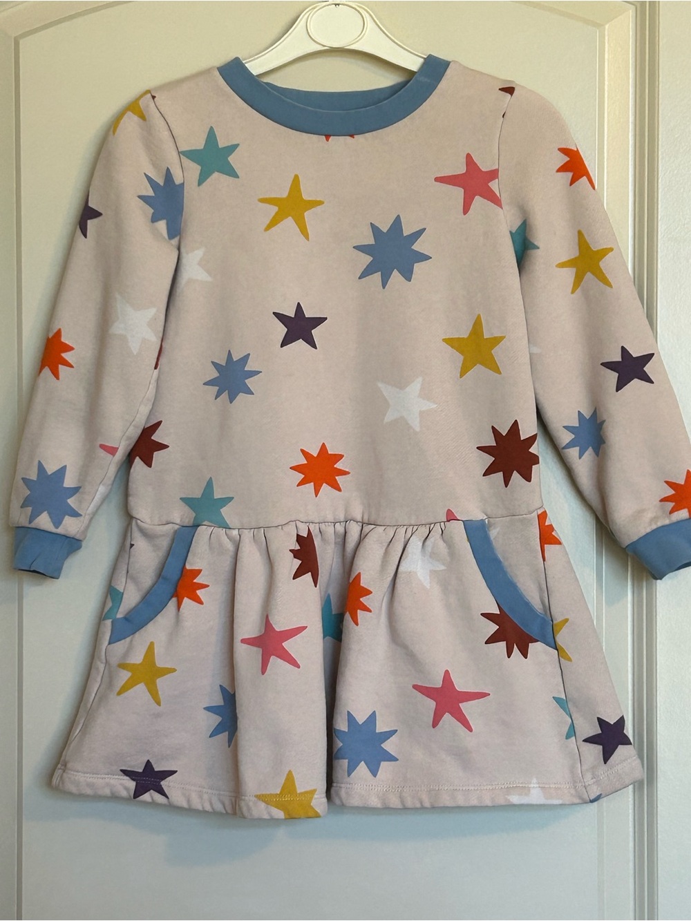 7-8Y Mini Boden Cosy Star Print Sweatshirt
Dress